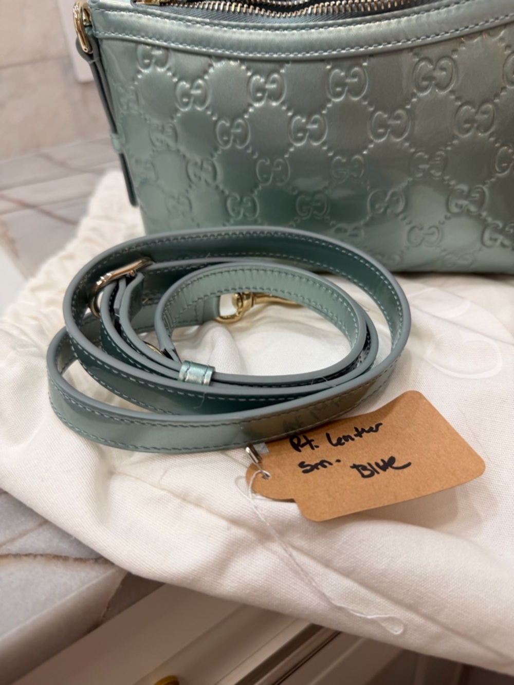 Gucci BNIB GG Emblem small shoulder bag - Picture 5 of 10